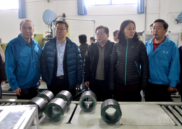 管兵陪同考核組參觀線圈車(chē)間自動(dòng)化流水線 管兵陪同考核組參觀線圈車(chē)間自動(dòng)化流水線