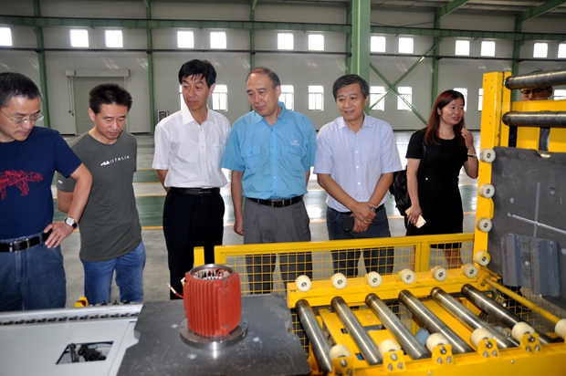 皖南電機(jī):與會(huì)代表還參觀了皖南電氣股份有限公司 皖南電機(jī):與會(huì)代表還參觀了皖南電氣股份有限公司